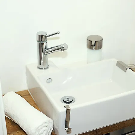 Sea Views-free Parking Apartment *