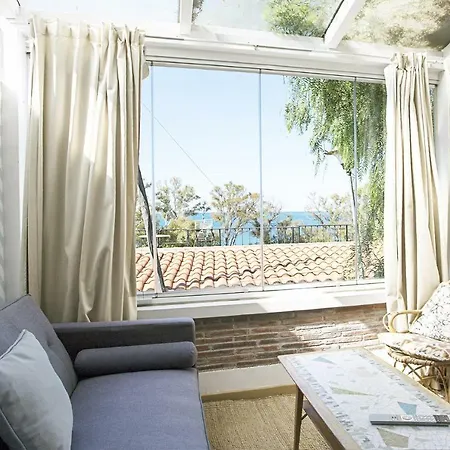 Sea Views-free Parking